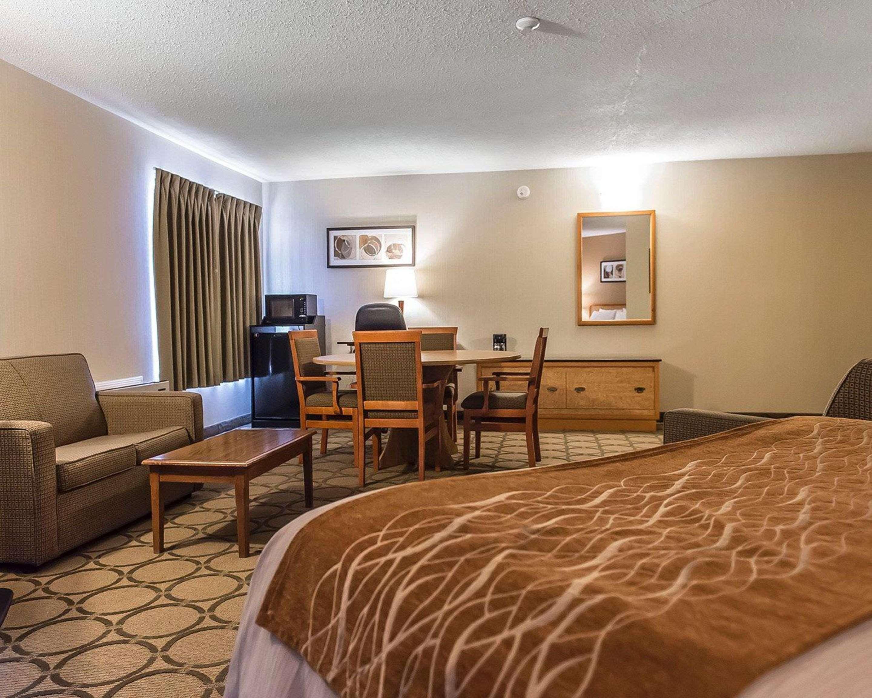 Comfort Inn Hwy 401 Κίνγκστον Εξωτερικό φωτογραφία