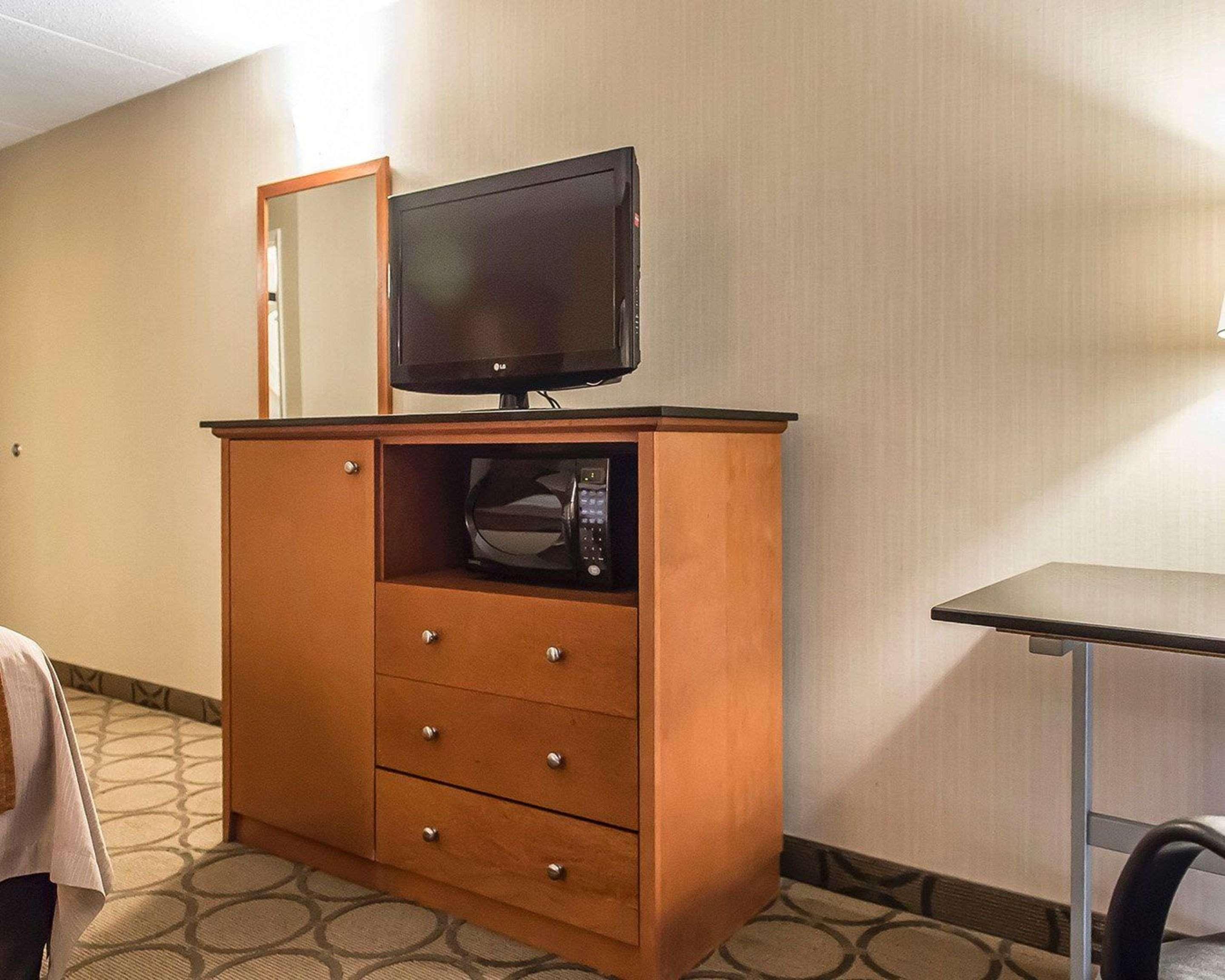 Comfort Inn Hwy 401 Κίνγκστον Εξωτερικό φωτογραφία