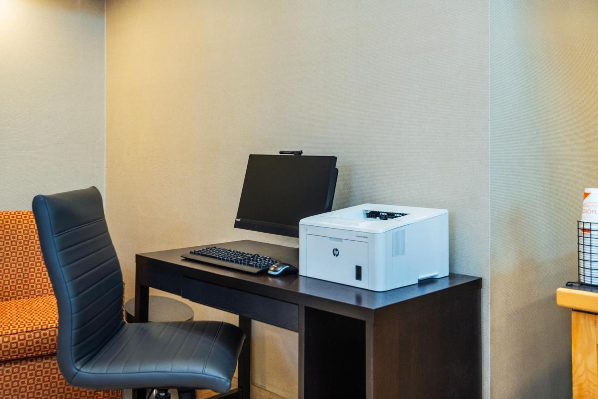 Comfort Inn Hwy 401 Κίνγκστον Εξωτερικό φωτογραφία