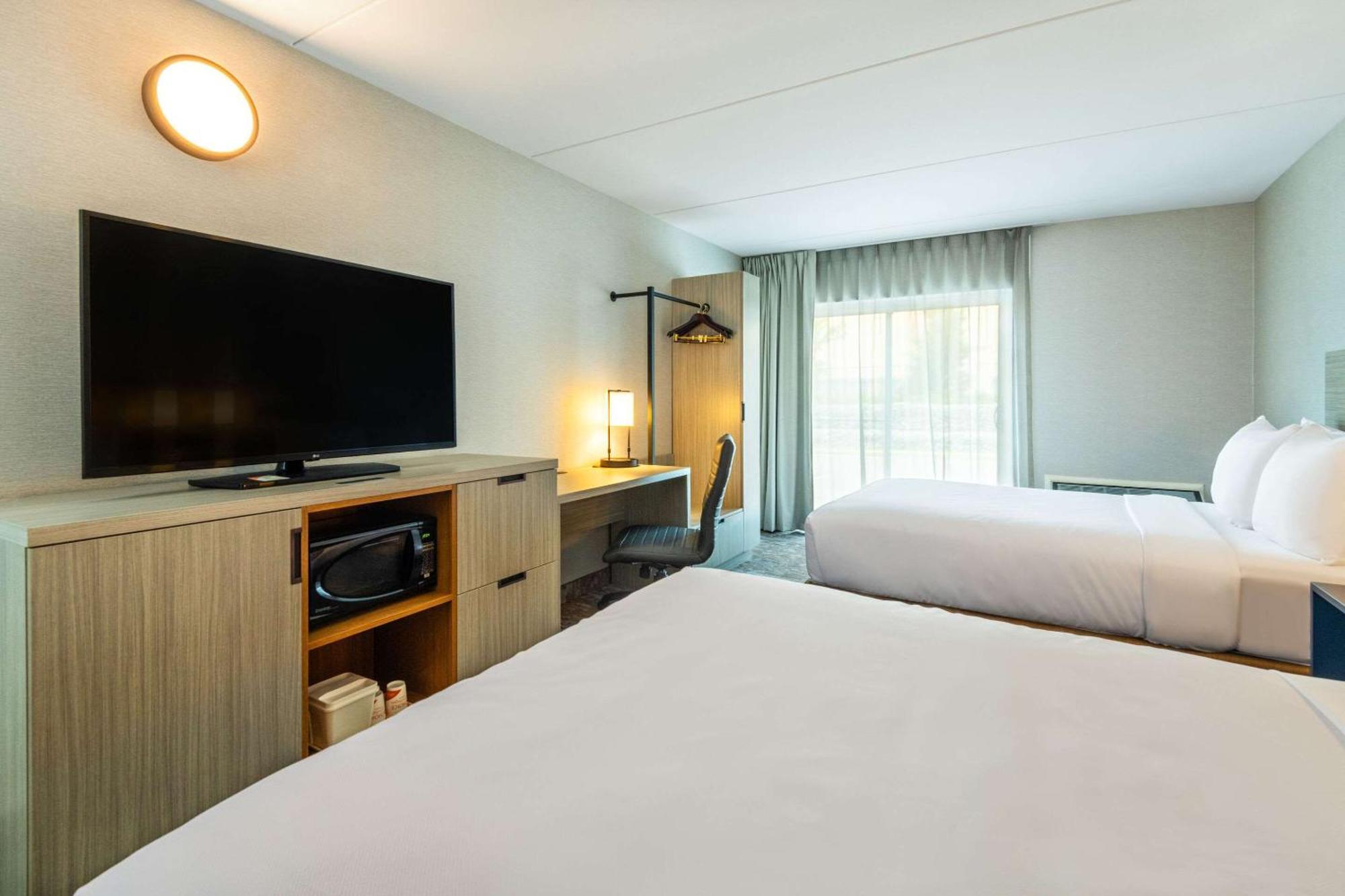 Comfort Inn Hwy 401 Κίνγκστον Εξωτερικό φωτογραφία