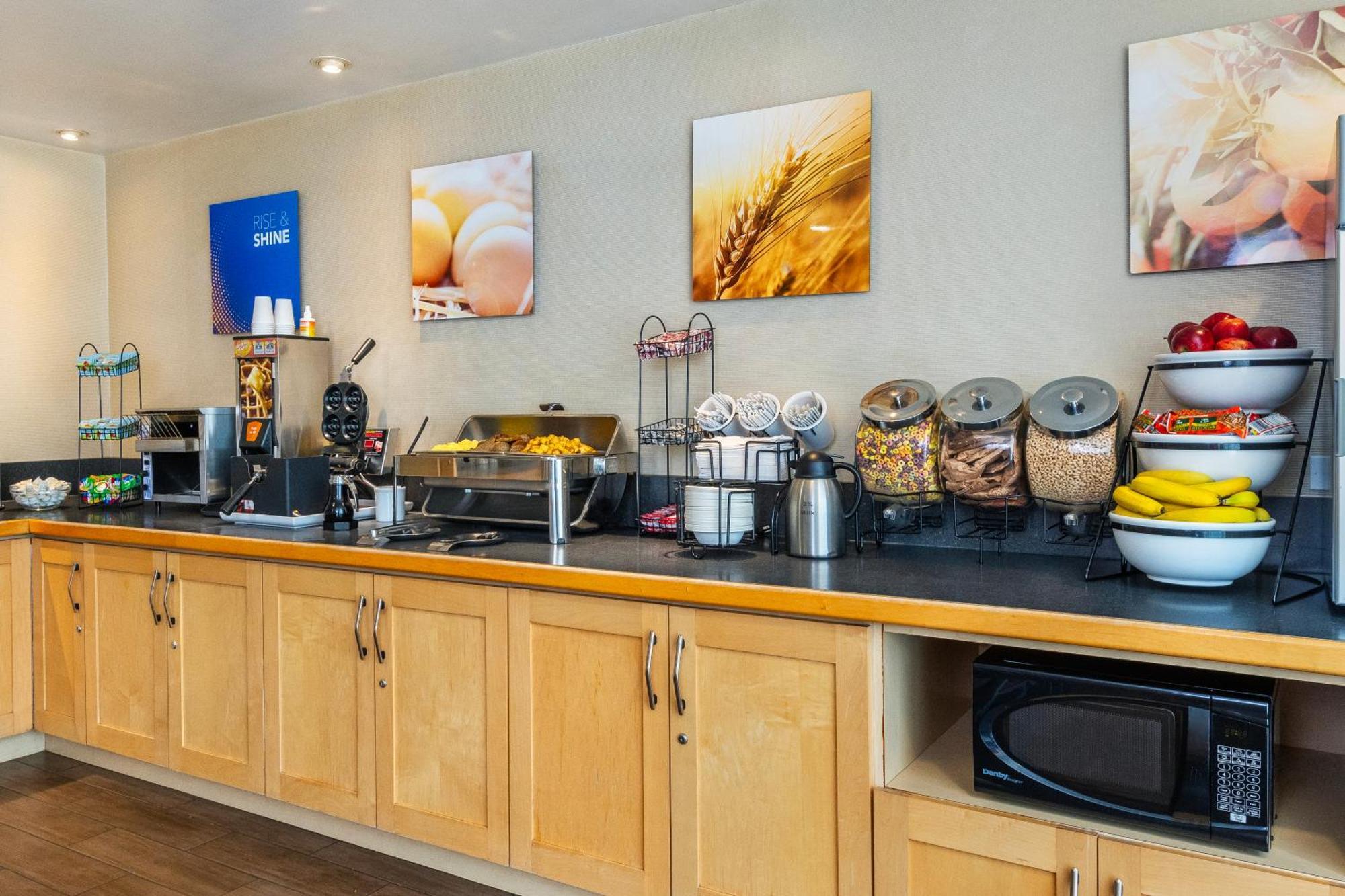 Comfort Inn Hwy 401 Κίνγκστον Εξωτερικό φωτογραφία